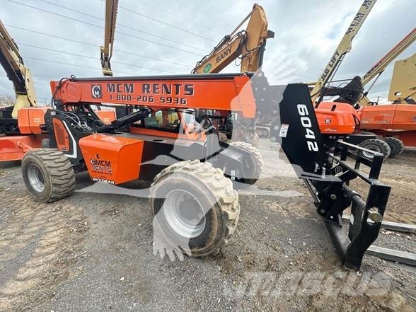 SkyTrak 6042 Telescopic handlers