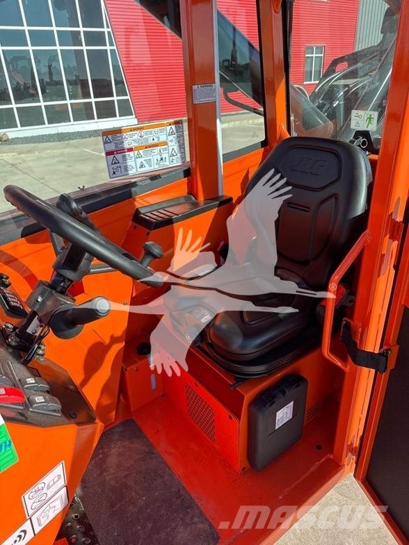 SkyTrak 6042 Telescopic handlers