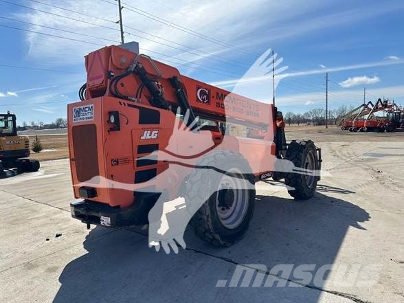 SkyTrak 6042 Telescopic handlers