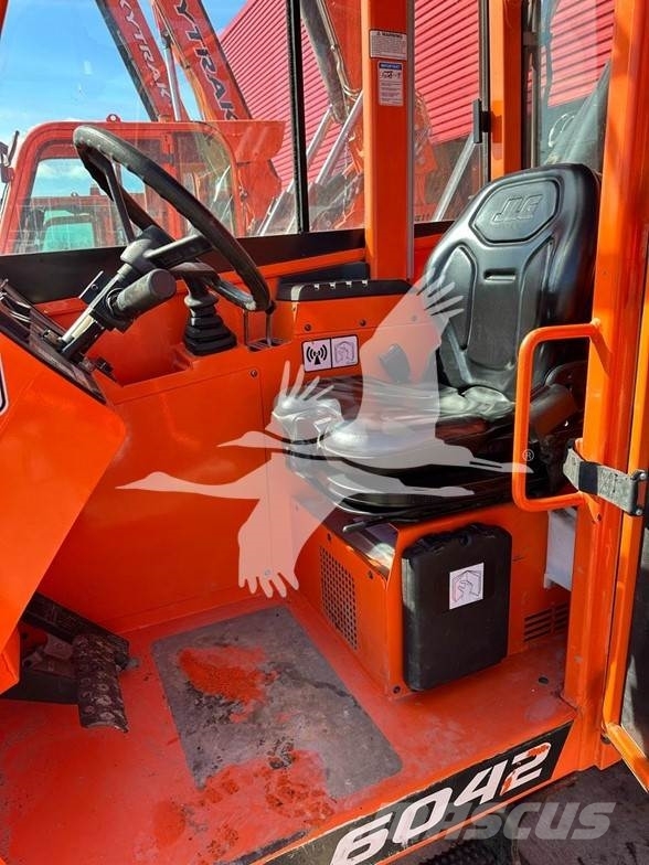 SkyTrak 6042 Telescopic handlers