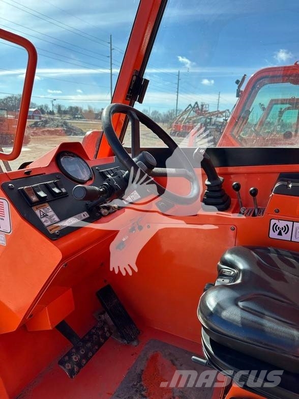 SkyTrak 6042 Telescopic handlers