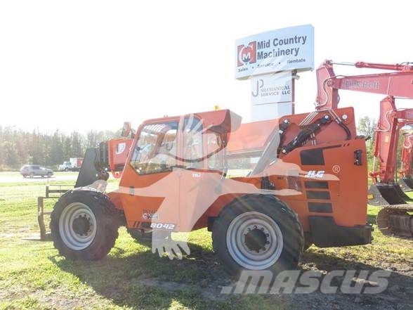 SkyTrak 8042 Teleszkópos rakodók