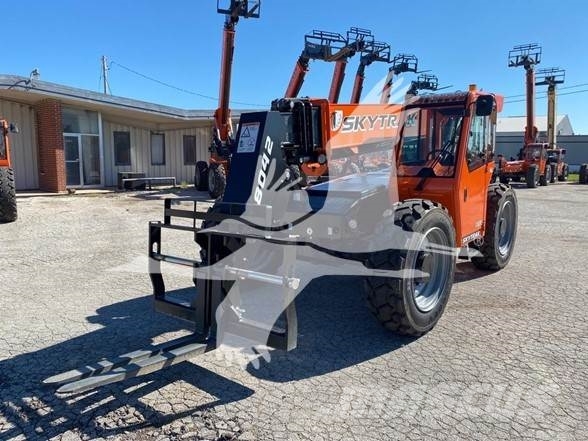 SkyTrak 8042 Teleszkópos rakodók
