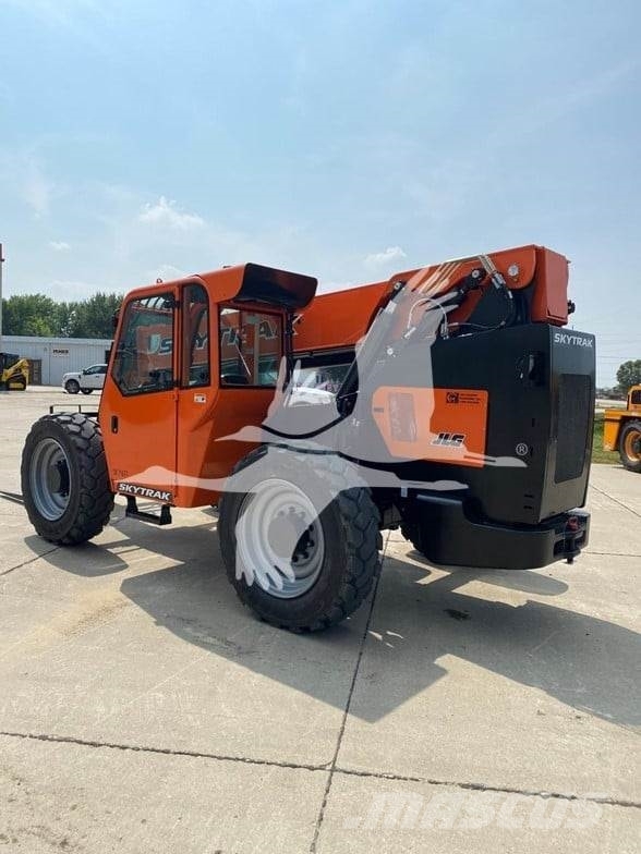 SkyTrak 8042 Telescopic handlers