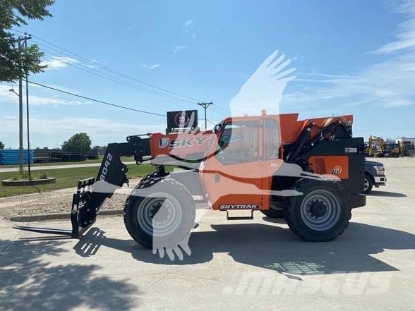 SkyTrak 8042 Teleszkópos rakodók