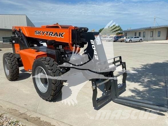 SkyTrak 8042 Teleszkópos rakodók