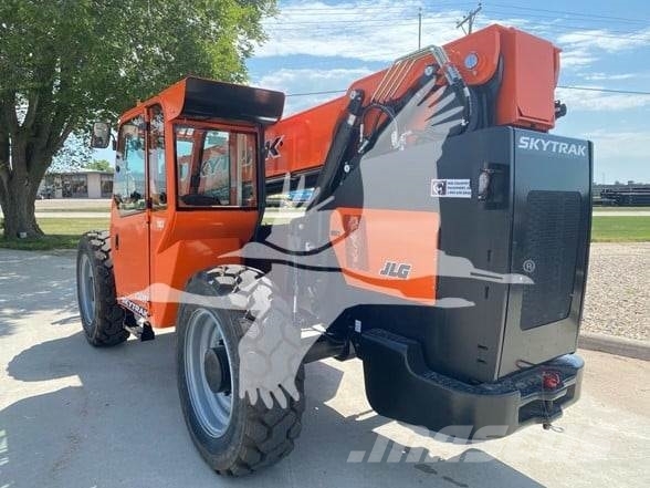 SkyTrak 8042 Teleszkópos rakodók