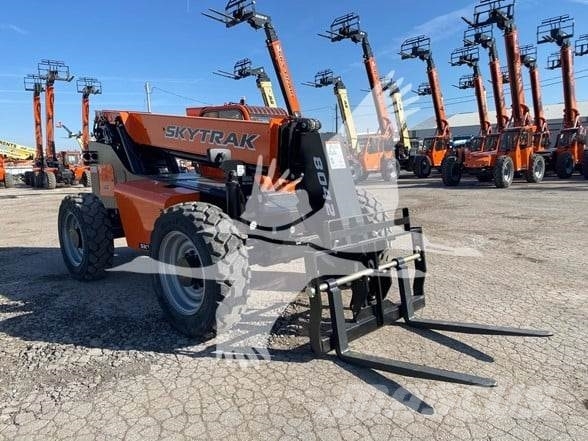 SkyTrak 8042 Teleszkópos rakodók