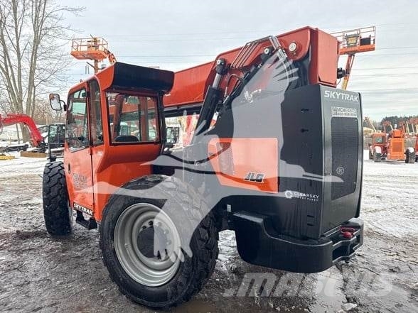 SkyTrak 8042 Teleszkópos rakodók