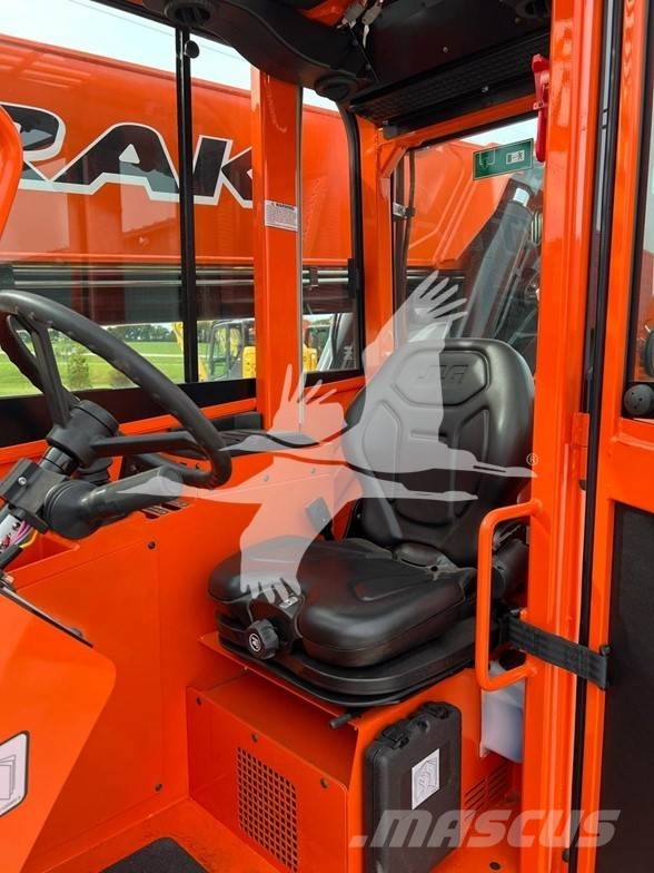 SkyTrak 8042 Teleskopik yükleyiciler