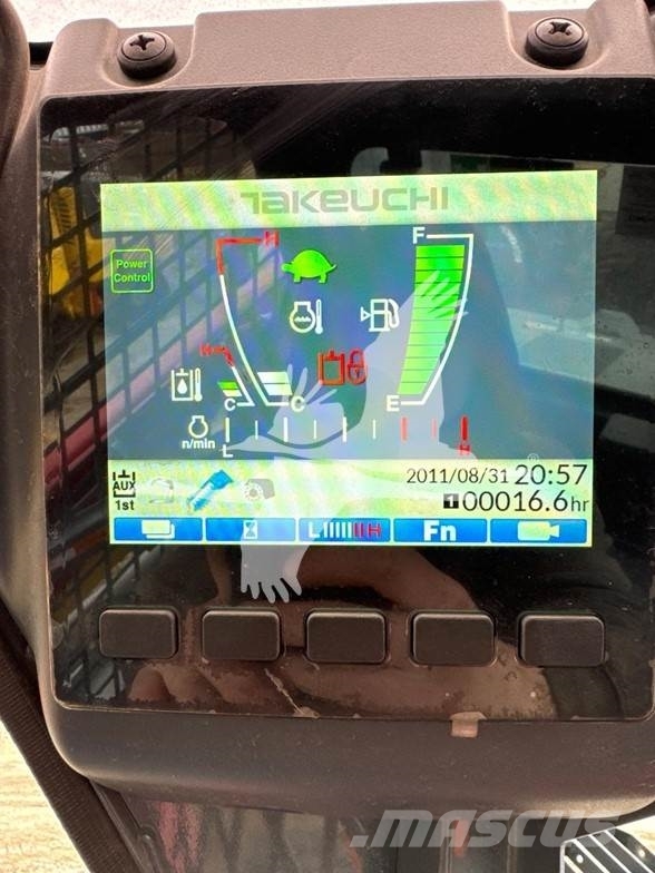 Takeuchi TL6R 滑移装载机