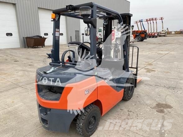 Toyota 8FGU25 Dizel forkliftler