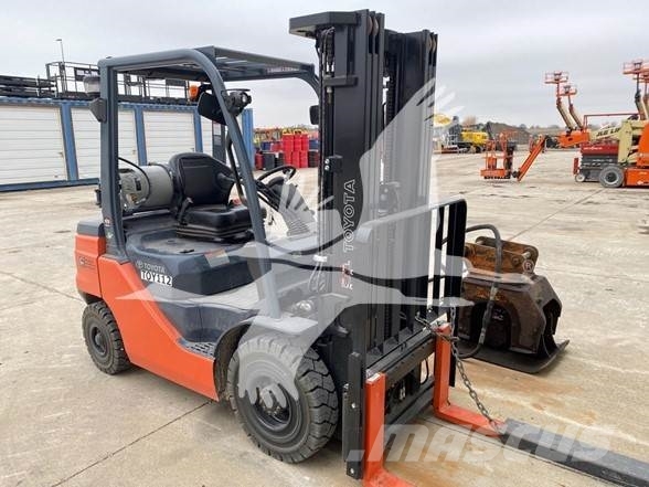 Toyota 8FGU25 Dizel forkliftler