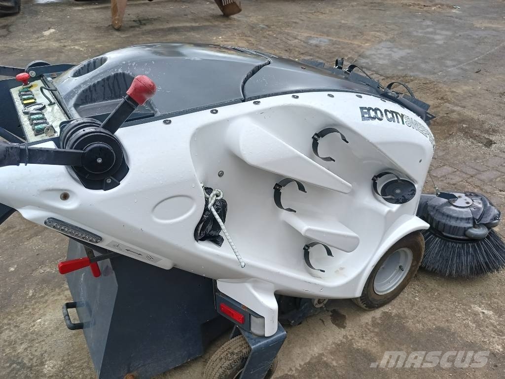 TSM Itala 135 BT street sweeper bezem 24V electric Kehrer