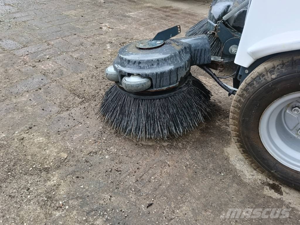 TSM Itala 135 BT street sweeper bezem 24V electric Kehrer
