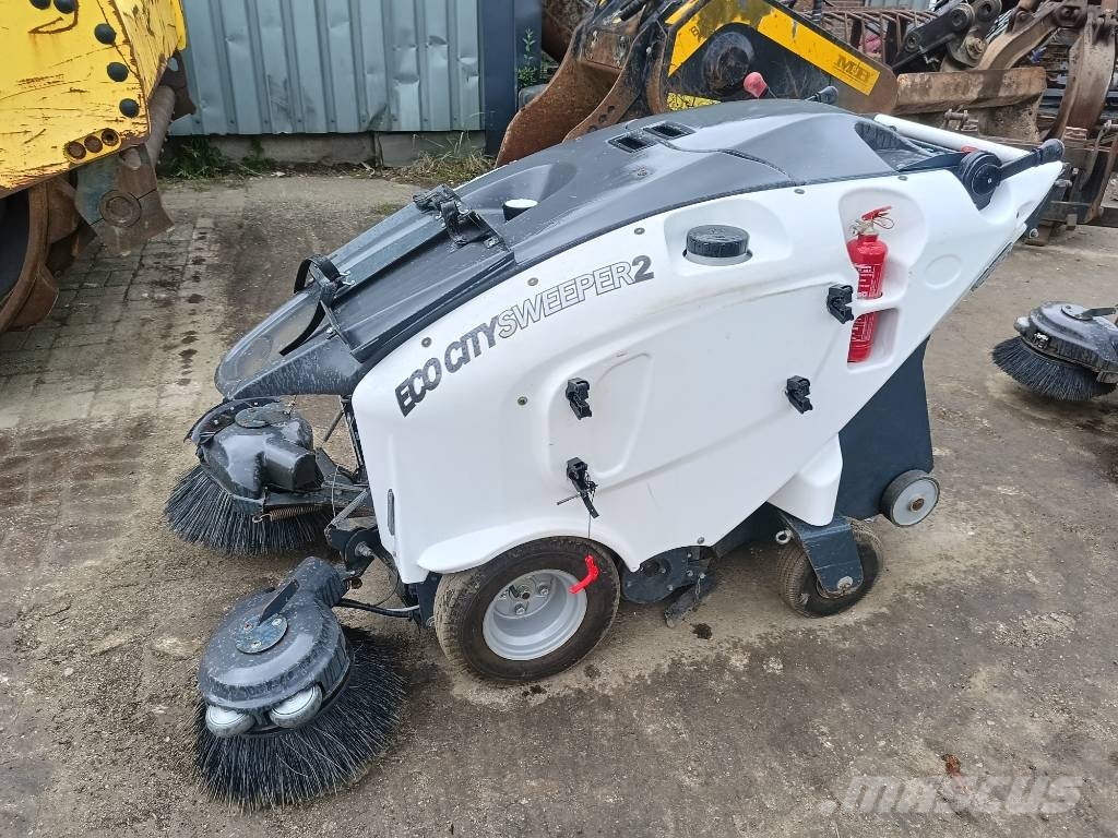 TSM Itala 135 BT street sweeper bezem 24V electric Kehrer