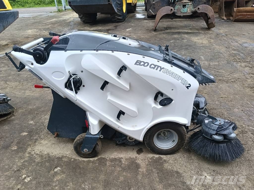 TSM Itala 135 BT street sweeper bezem 24V electric Kehrer
