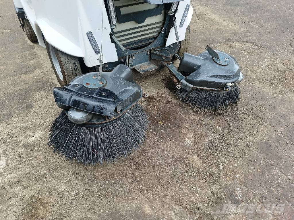 TSM Itala 135 BT street sweeper bezem 24V electric Kehrer