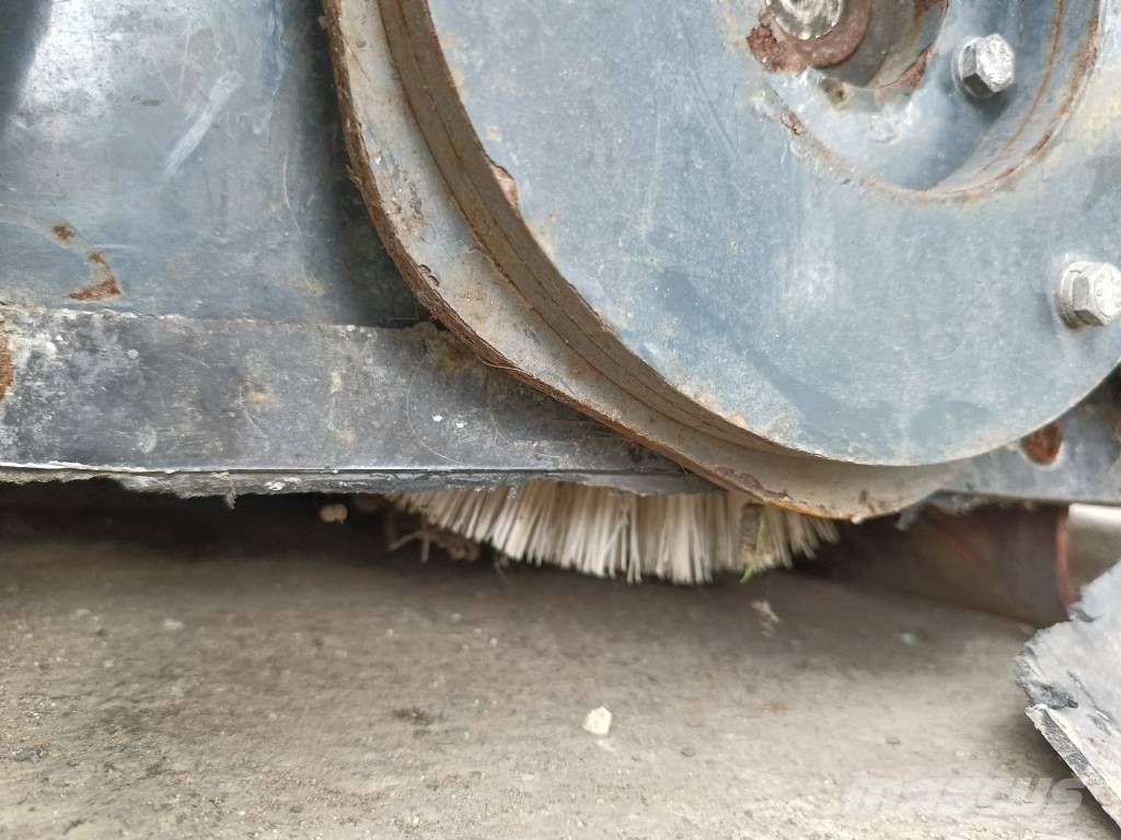 TSM Itala 135 BT street sweeper bezem 24V electric Kehrer