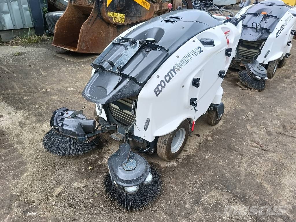 TSM Itala 135 BT street sweeper bezem 24V electric Kehrer