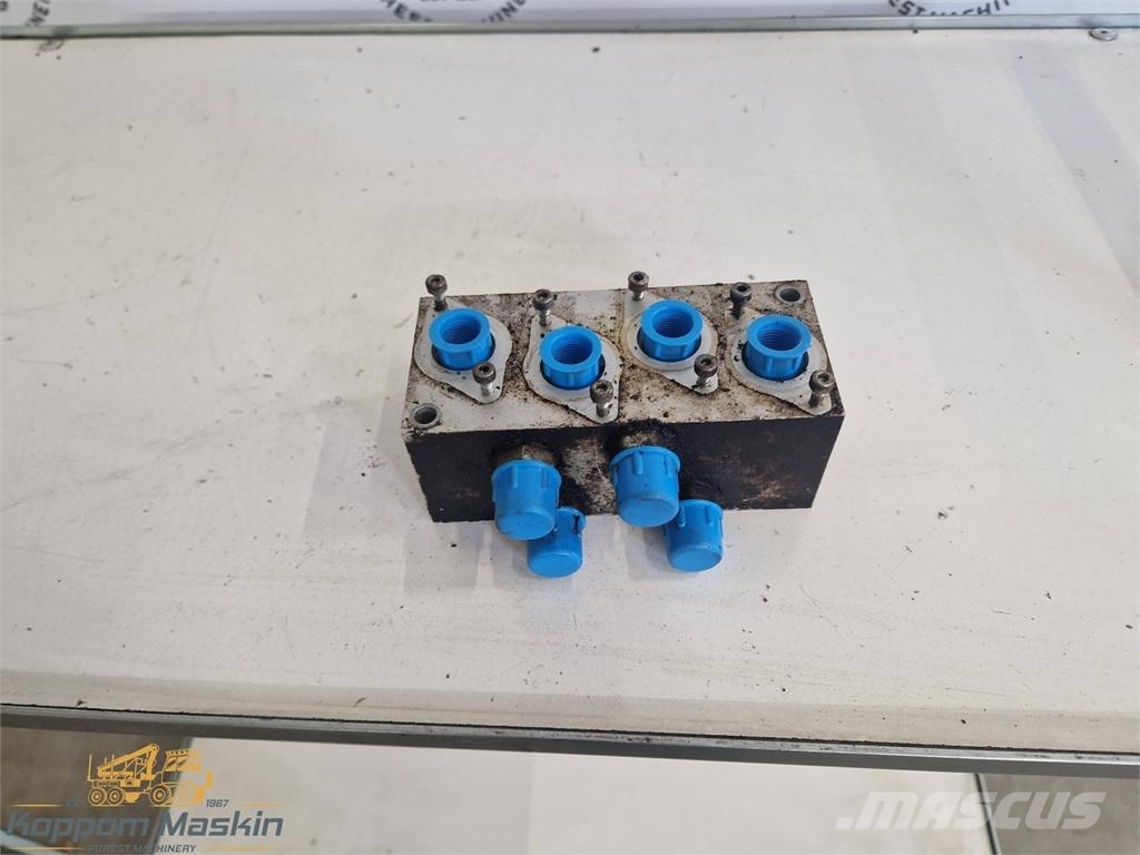 Timberjack / John Deere F074543 Ventilblock 810E,1010E,1070E, Mjenjači