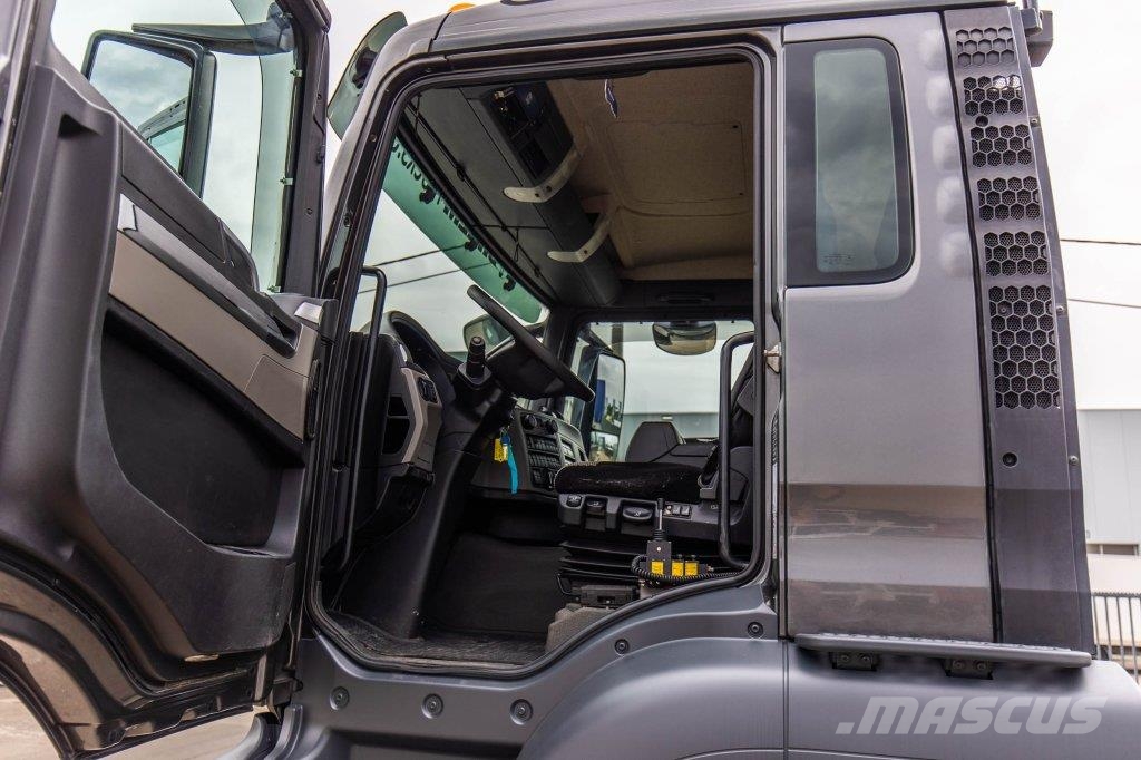 MAN TGS 33.470 BL - AJK Hook lift trucks