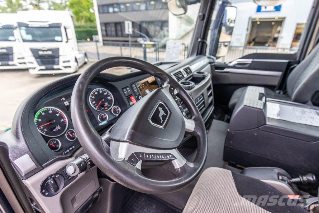 MAN TGS 33.470 BL - AJK Rol kiper kamioni sa kukom za podizanje tereta
