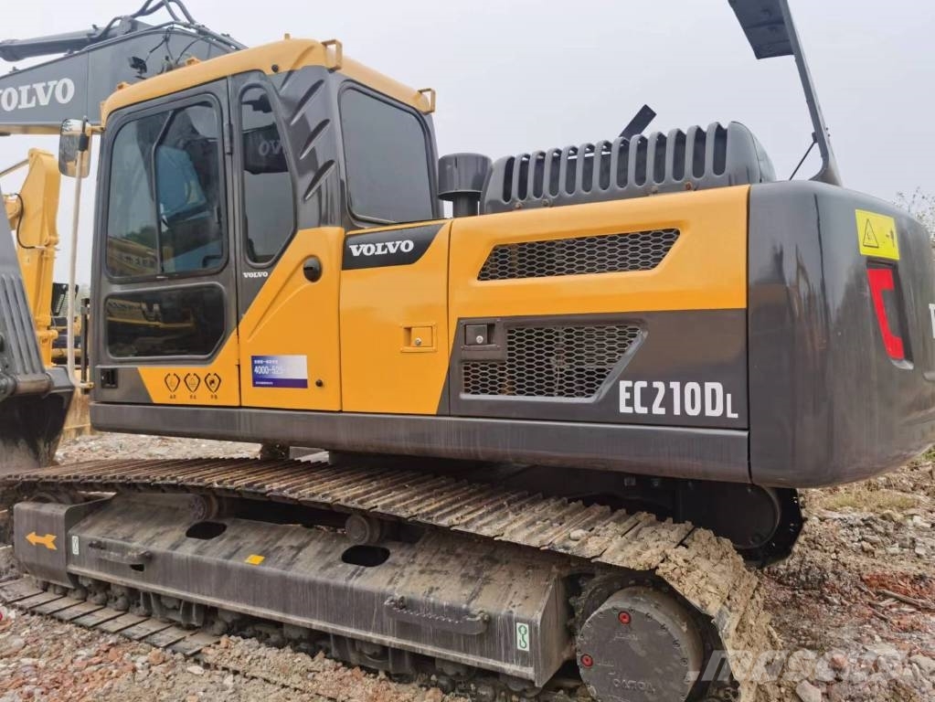 Volvo EC 210 D Paletli ekskavatörler