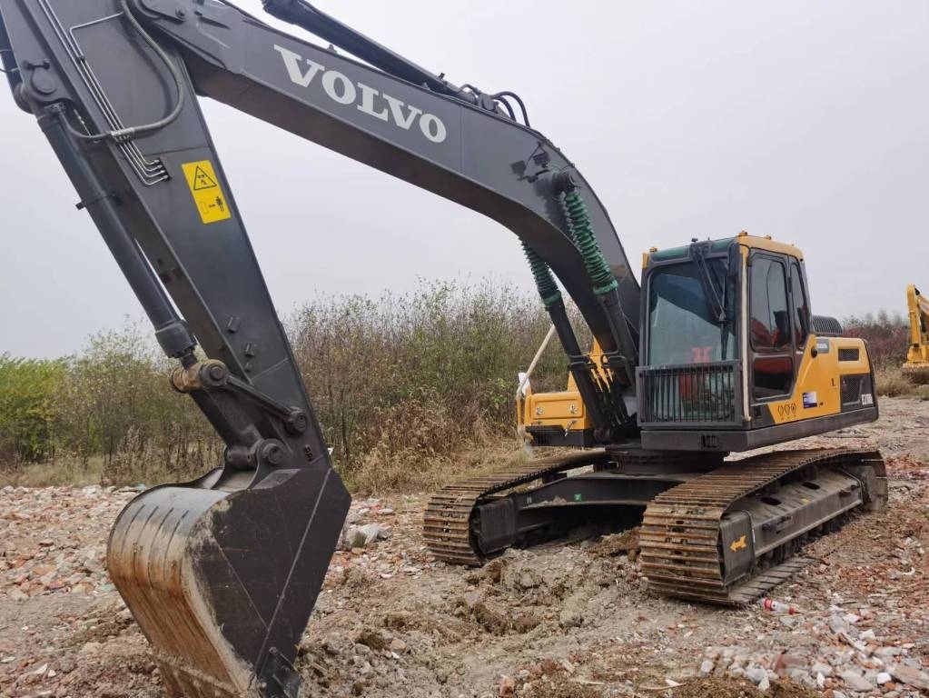 Volvo EC 210 D Paletli ekskavatörler