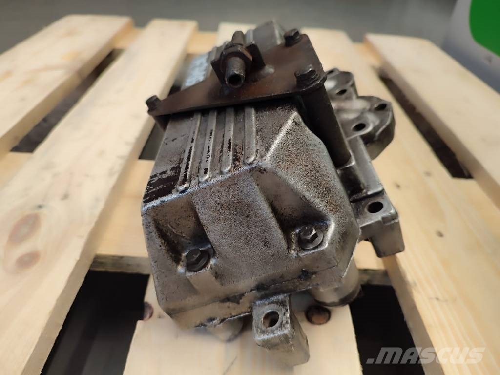 Massey Ferguson Oil cooler 3771X12B Massey Ferguson 7485 Radiatoren
