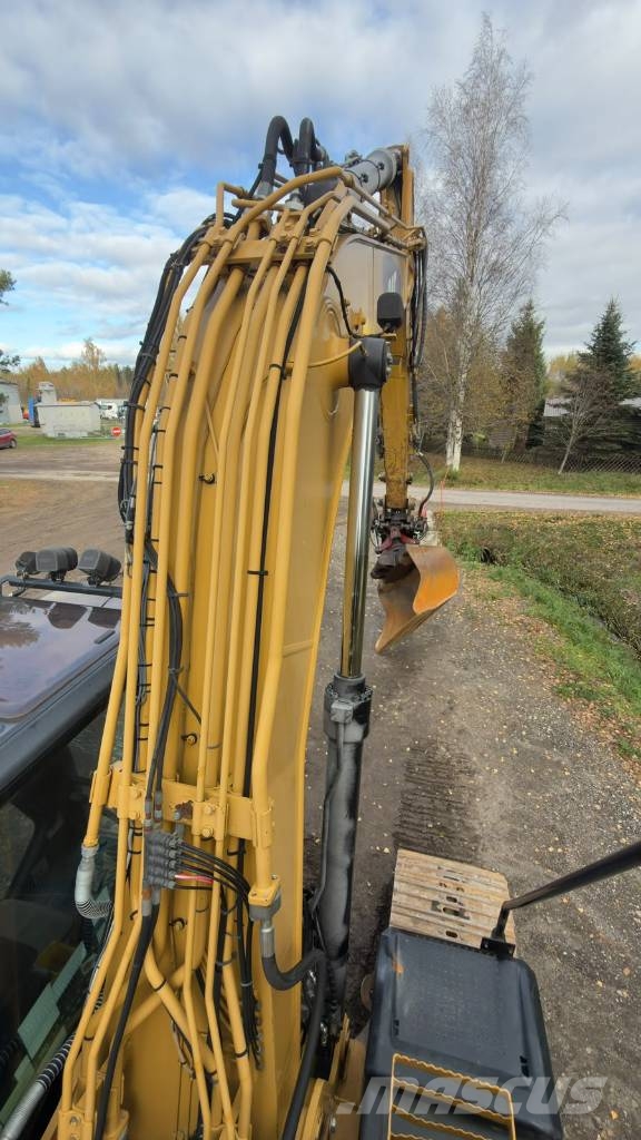 CAT 318 E L Crawler excavators
