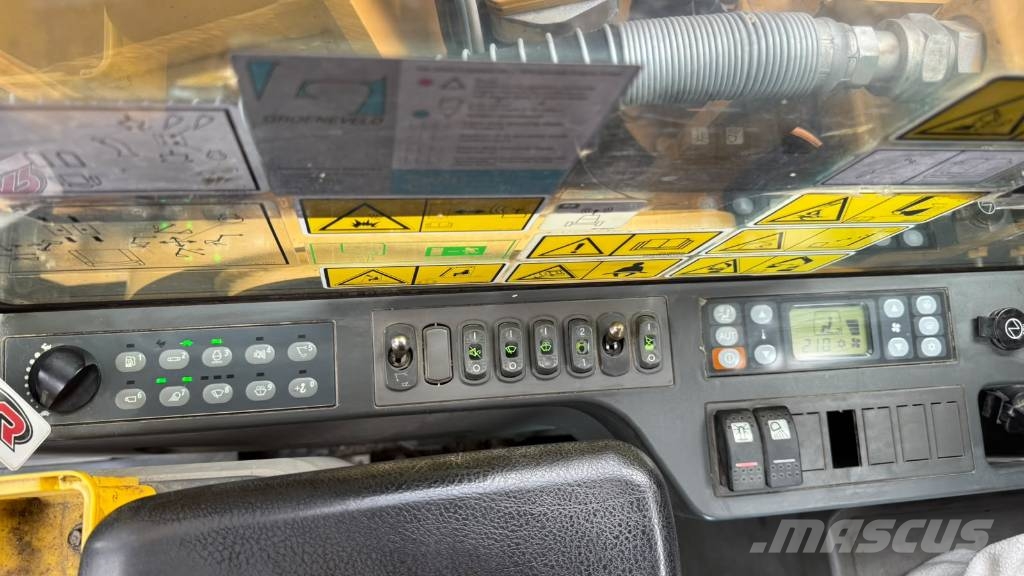 CAT 318 E L Crawler excavators