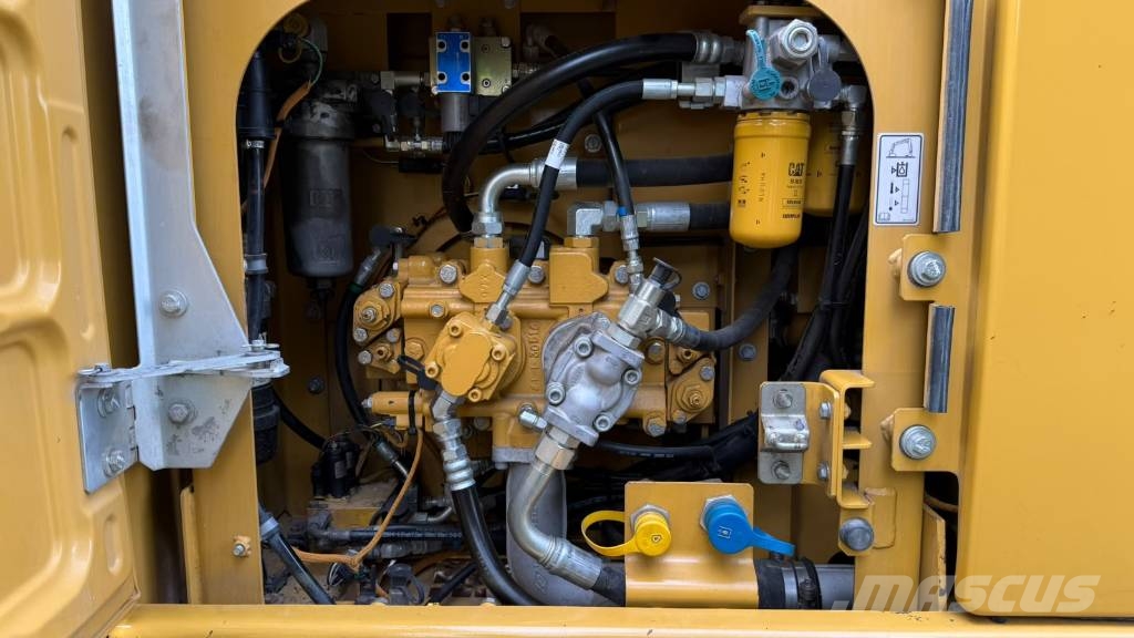 CAT 318 E L Crawler excavators