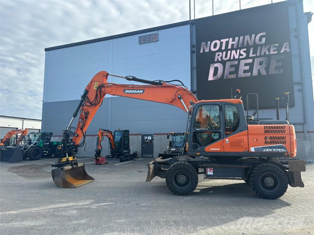 Doosan DX170W-5 Колесни екскаватори