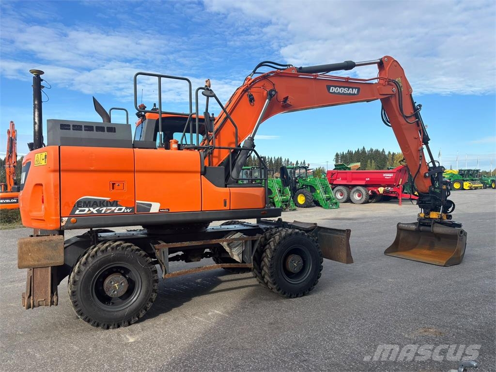 Doosan DX170W-5 Колесни екскаватори