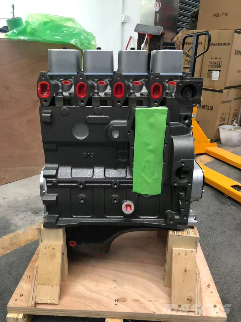 Komatsu 4D102 bare engine assembly Varikliai