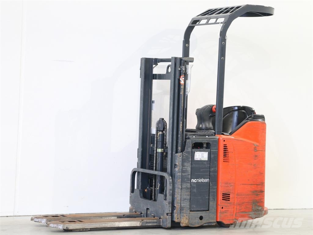 Linde L12LSP/133 Wózki widłowe unoszące z dyszlem