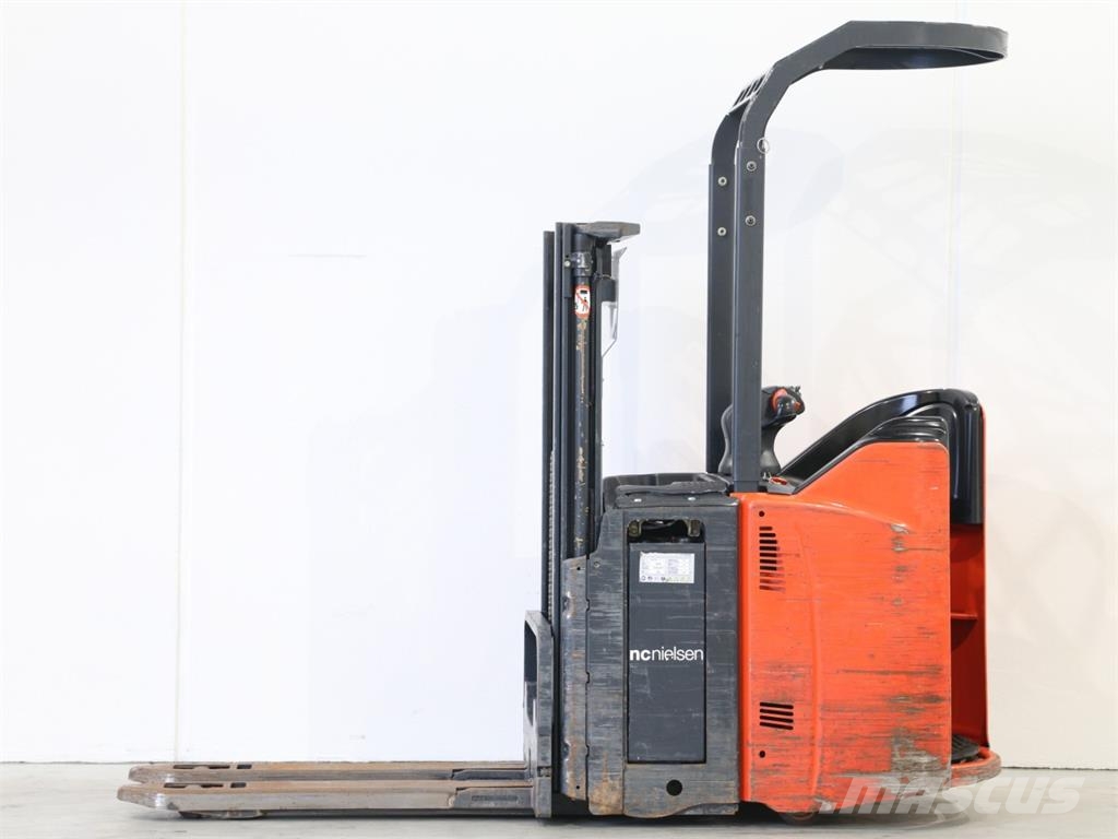 Linde L12LSP/133 Wózki widłowe unoszące z dyszlem