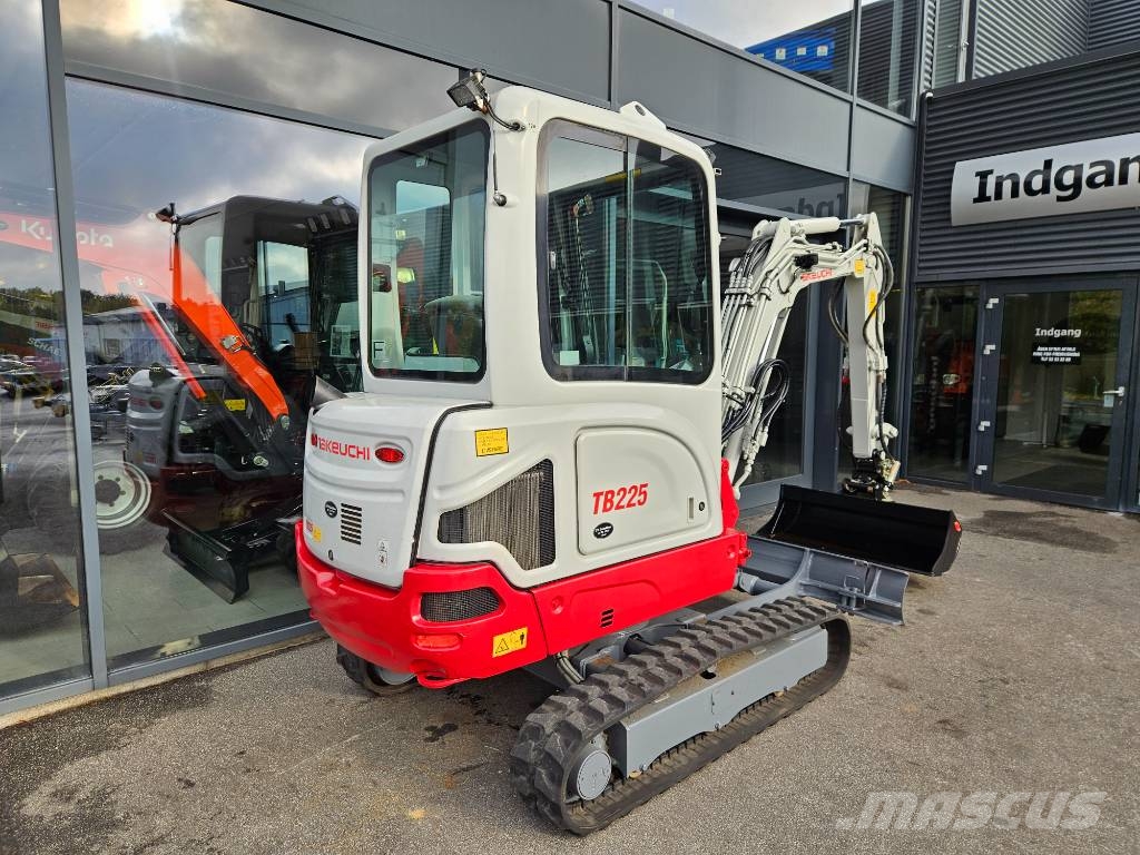 Takeuchi TB 225 Mini excavators < 7t (Mini diggers)