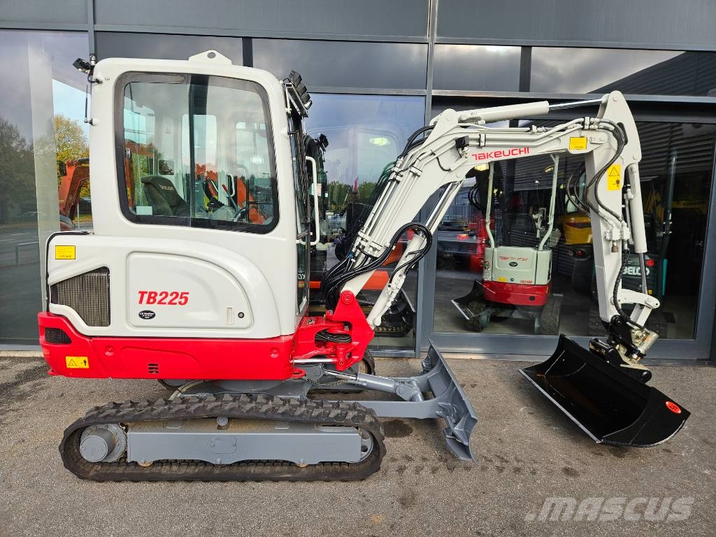 Takeuchi TB 225 Mini excavators < 7t (Mini diggers)