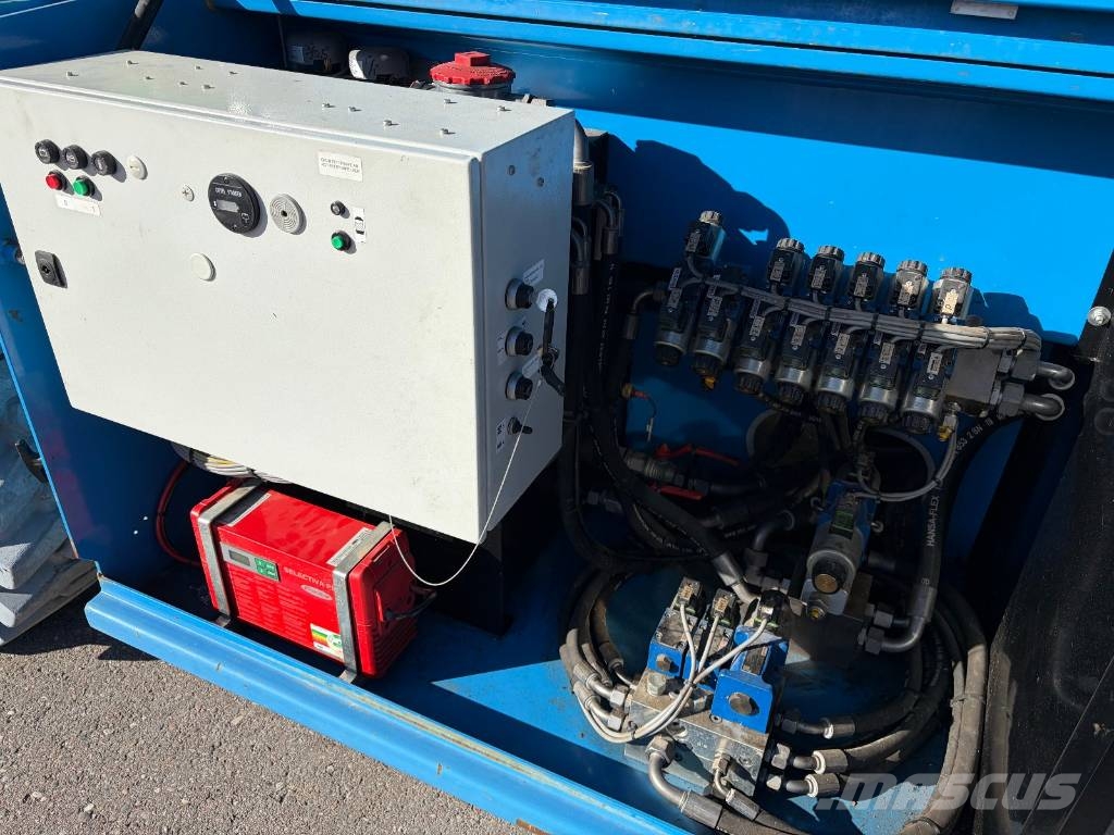 Holland Lift HL190 H20 - 18,60m Hybrid 4x4 Scherenarbeitsbühne Scheren-Arbeitsbühnen