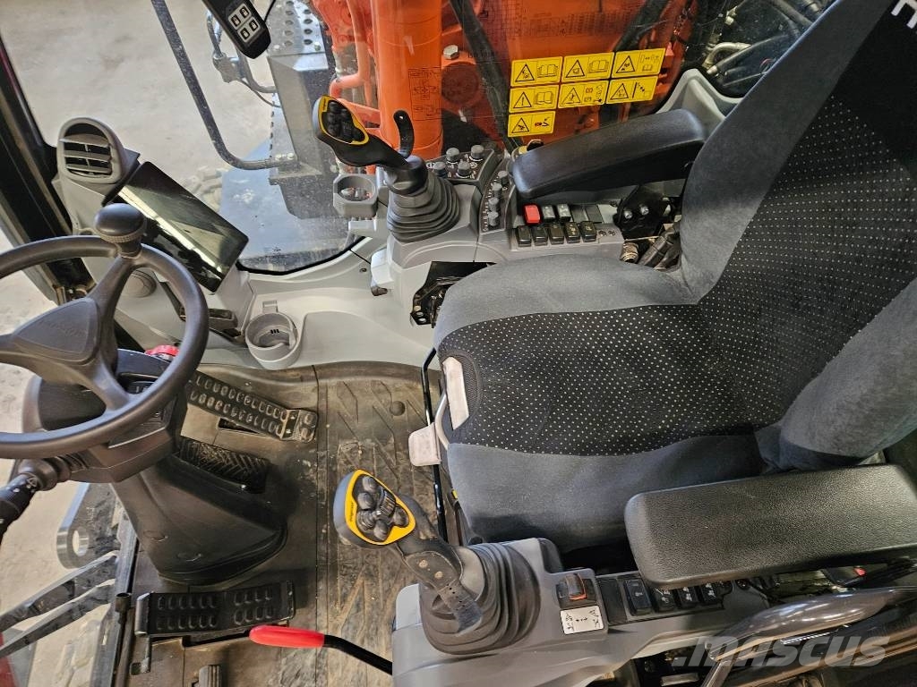 Hitachi ZX150W-7 حفارات بعجل