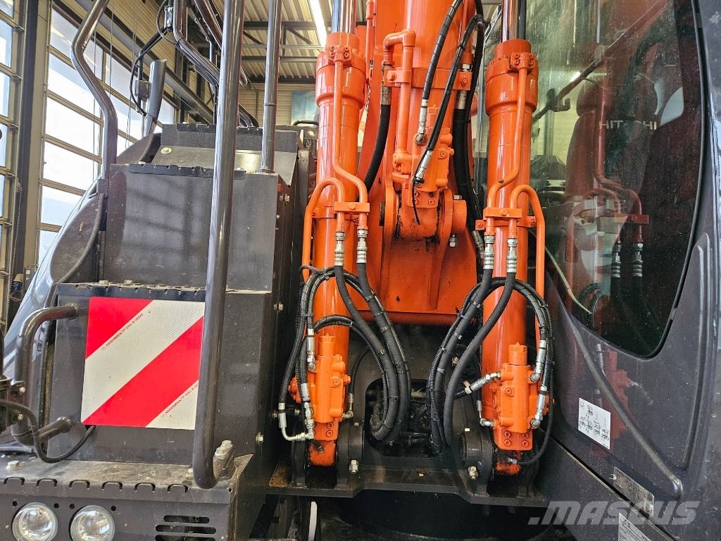 Hitachi ZX150W-7 حفارات بعجل
