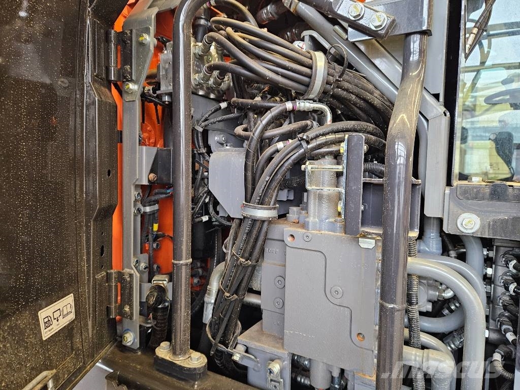 Hitachi ZX150W-7 حفارات بعجل