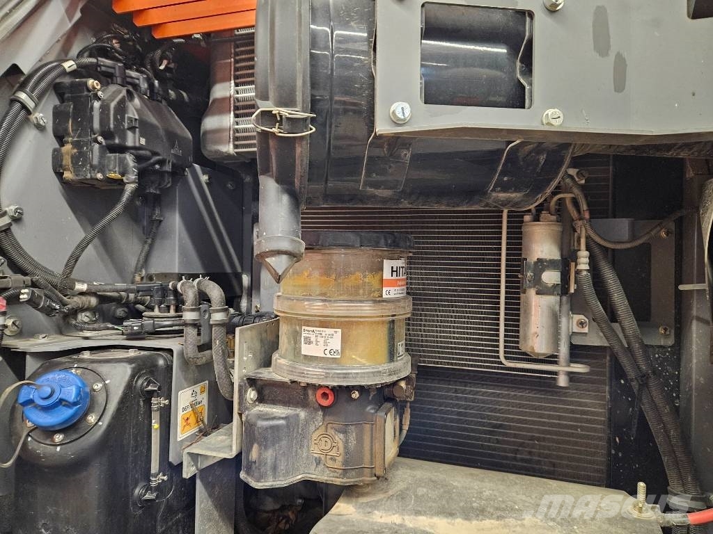 Hitachi ZX150W-7 حفارات بعجل