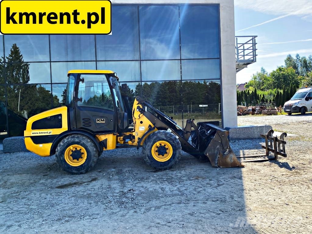 JCB 406 Kolesni nakladalci