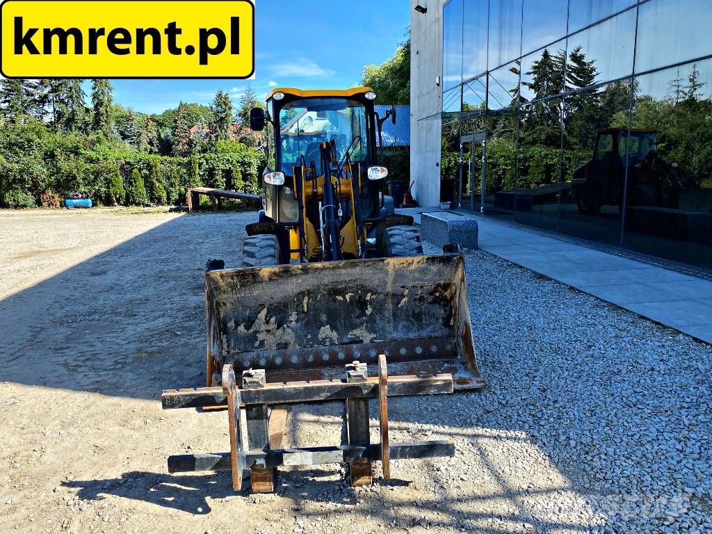 JCB 406 Kolesni nakladalci