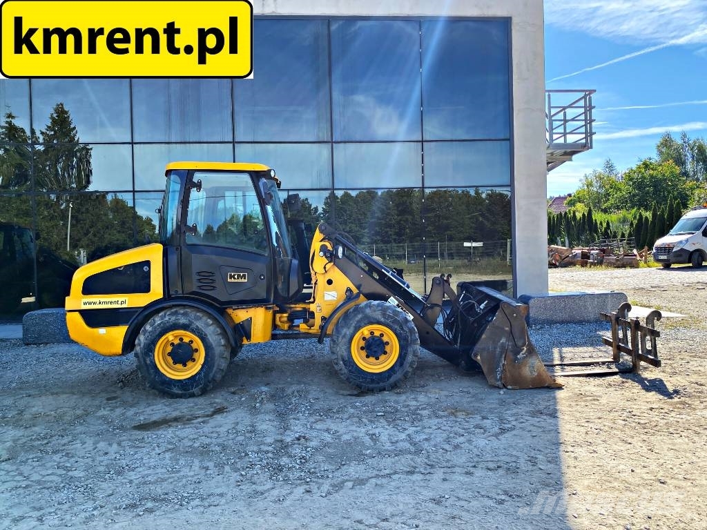 JCB 406 Kolesni nakladalci