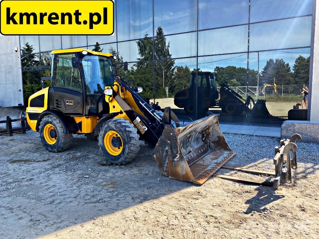 JCB 406 Kolesni nakladalci