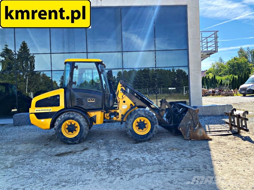 JCB 406 Kolesni nakladalci